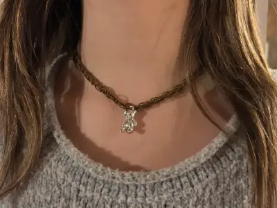 Collar macrame con dije de osito - miniatura 3