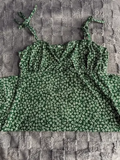 Vestido verde floral - miniatura 1
