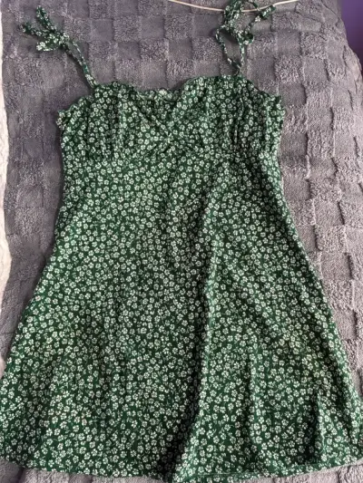Vestido verde floral - miniatura 2