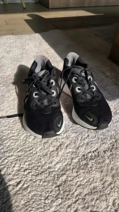 Nike Renew Run Black White - miniatura 2