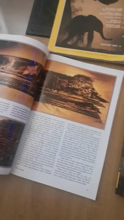 Revistas National Geographic y Louvre - miniatura 3