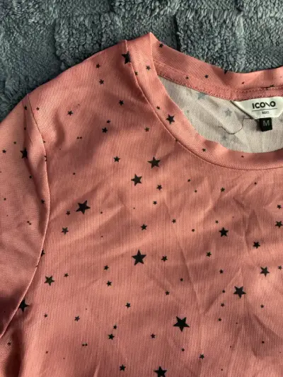 Polera malla rosa con estrellas - miniatura 1