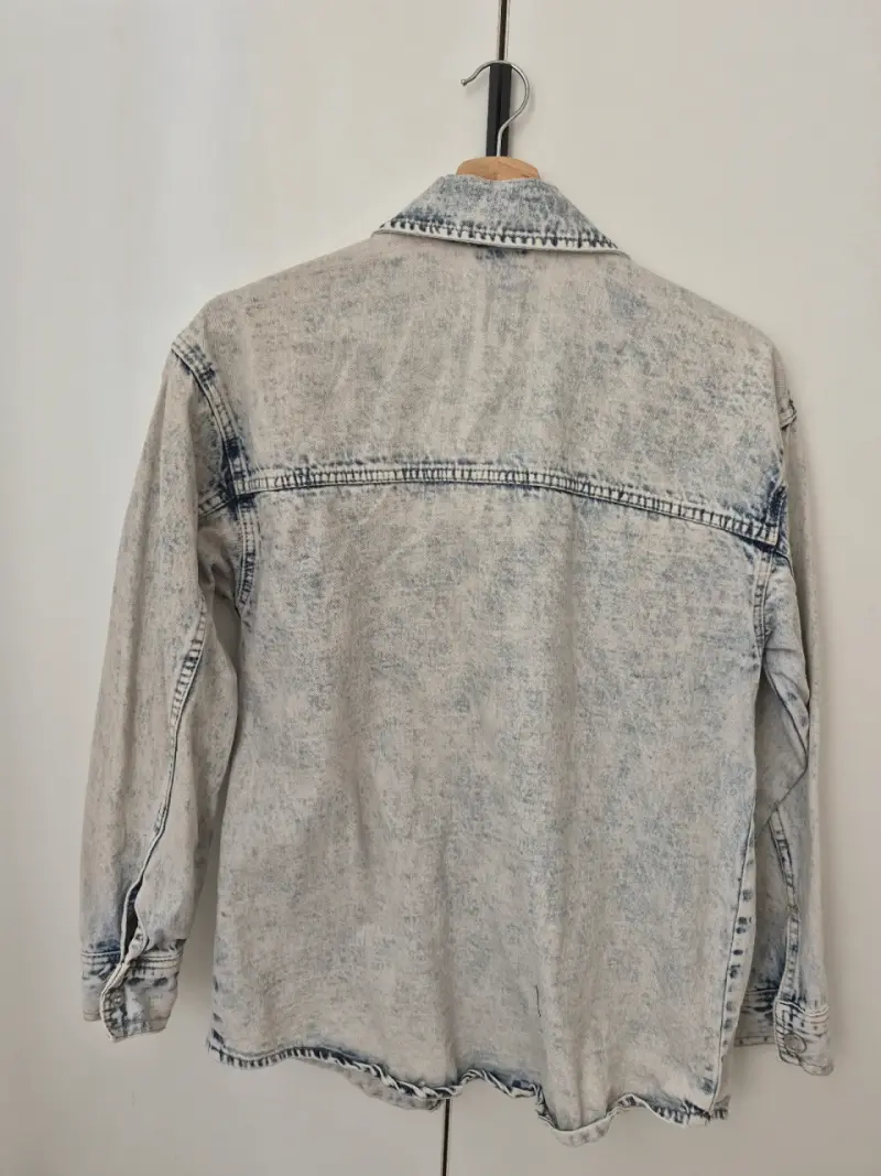 Chaqueta de mezclilla desgastada - 2