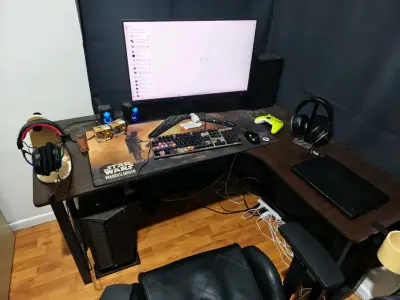 Escritorio en L - miniatura 1
