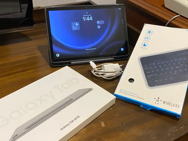 Tablet Samsung Galaxy Tab S9 FE - 1