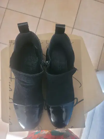 Botines negros - miniatura 1