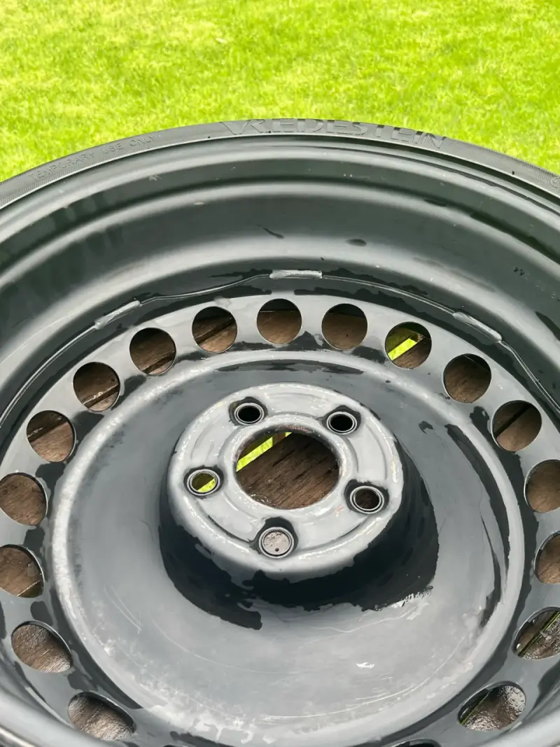 Rueda de repuesto compacta - 5