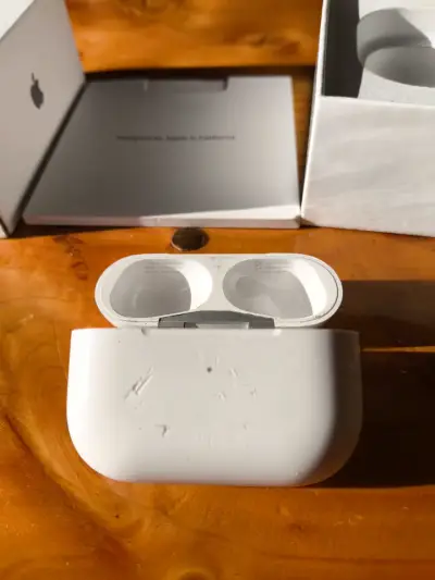 Estuche de carga para Airpods Pro 2 (con caja) - miniatura 4