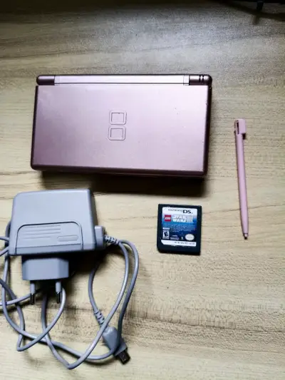 Consola Nintendo DS rosa con juego - miniatura 5