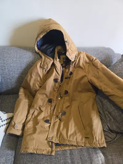 Chaqueta marrón con capucha - miniatura 1