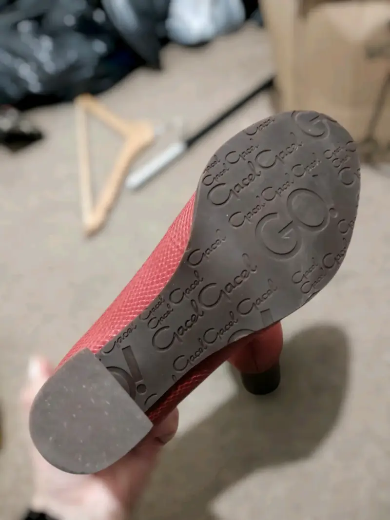 Zapatos de tacón rojo texturizados - 5