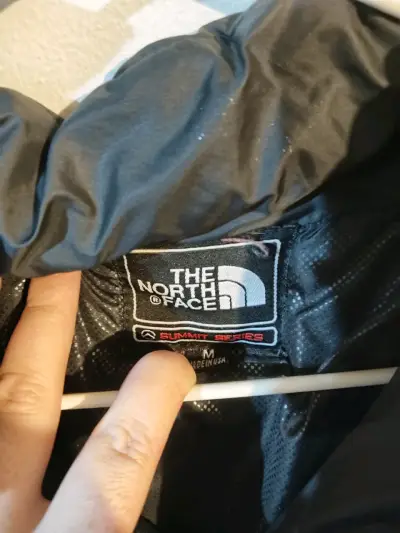 Chaqueta acolchada negra The North Face - miniatura 4