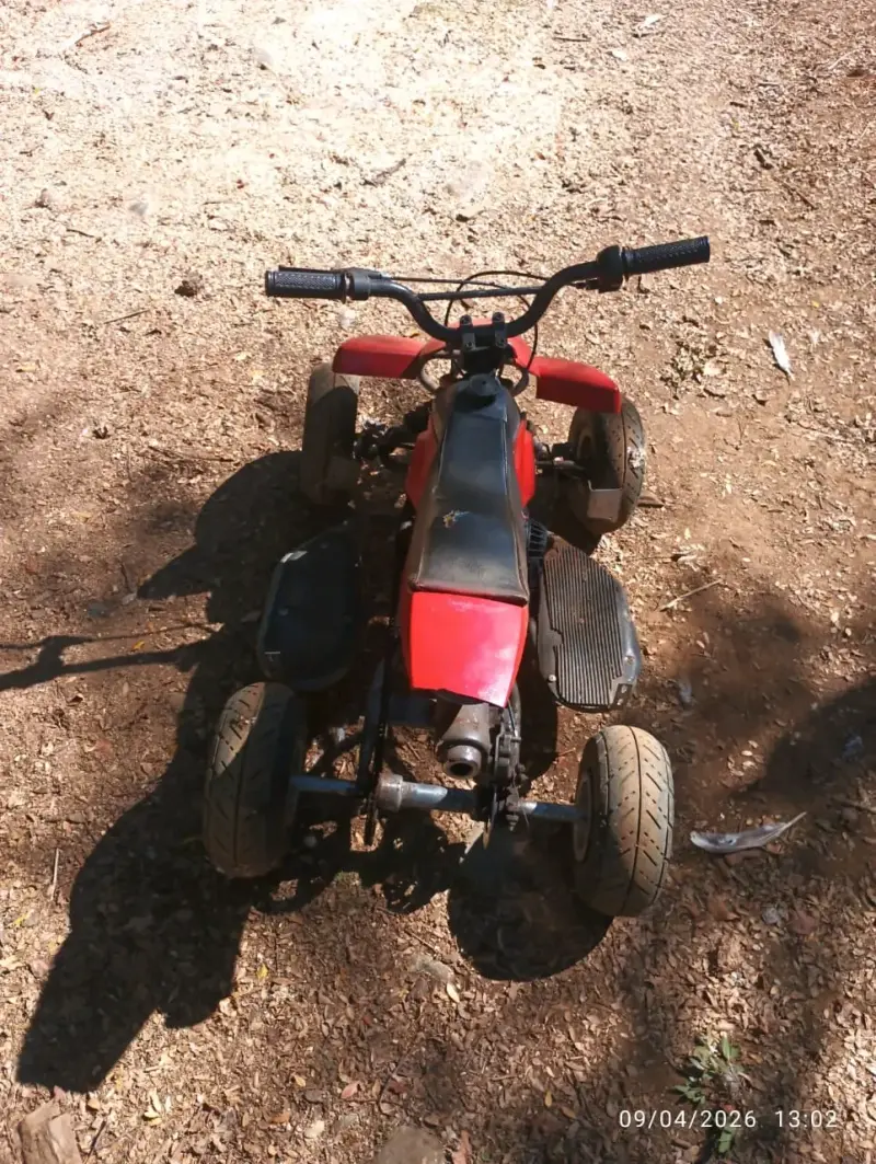 Mini cuatrimoto roja usada - 6