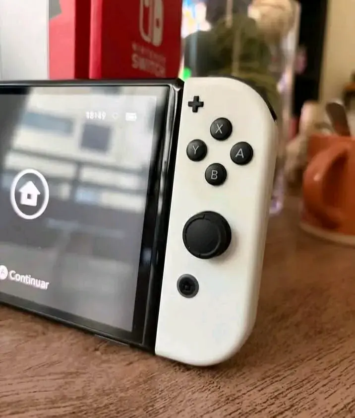 Consola Nintendo Switch OLED + 2 juegos fisicos - 5