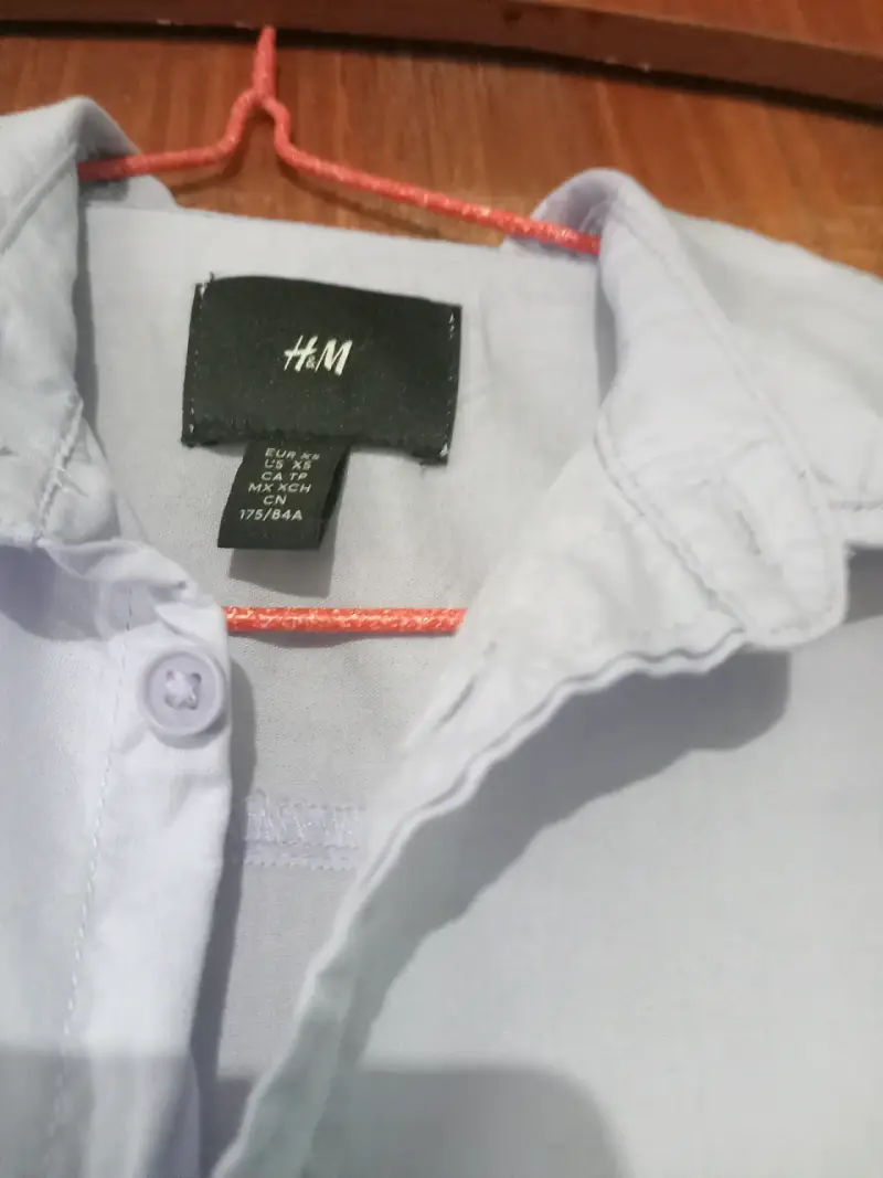 Camisa H&M color celeste - 4