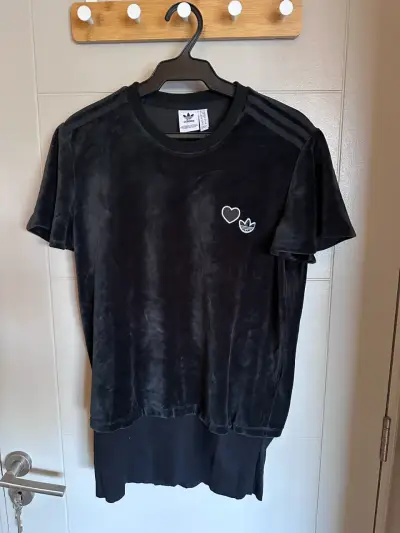 Polera negra Adidas Mujer - miniatura 3