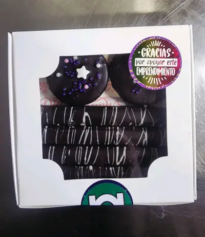 Caja de chocolates decorados - miniatura 1