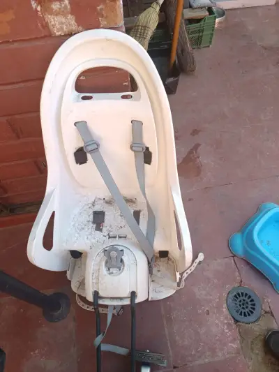 Silla de niño para bicicleta - miniatura 2
