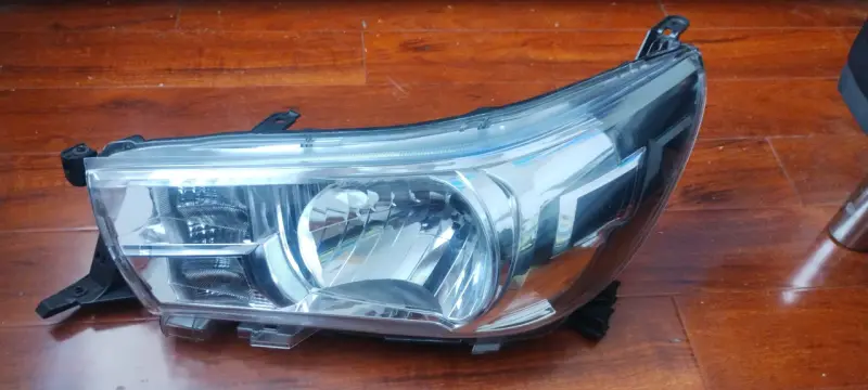 Óptico izq Toyota Hilux año 2017-23 nuevo. - 6