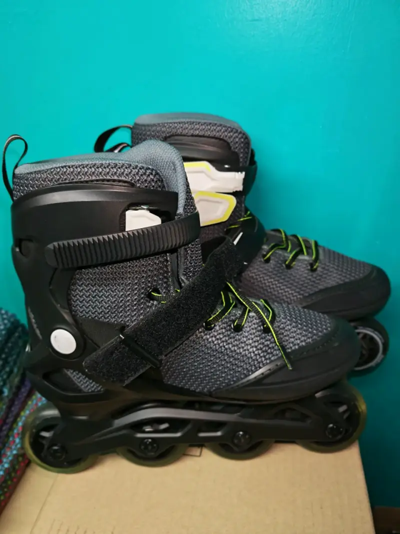 Patines en línea negros