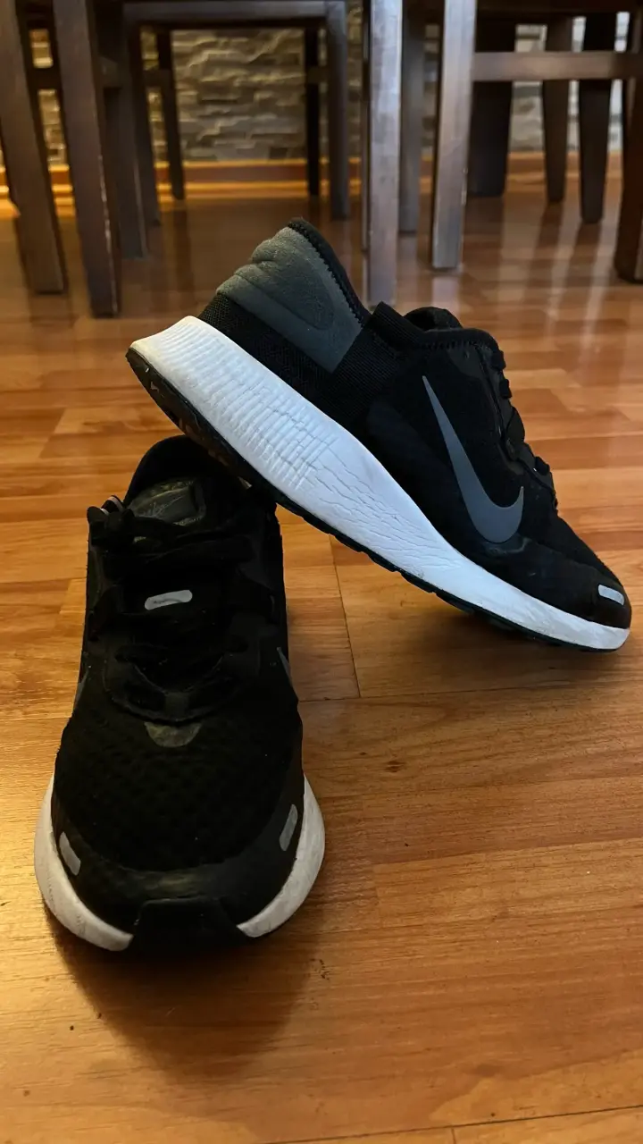 Zapatillas deportivas negras Nike - 4