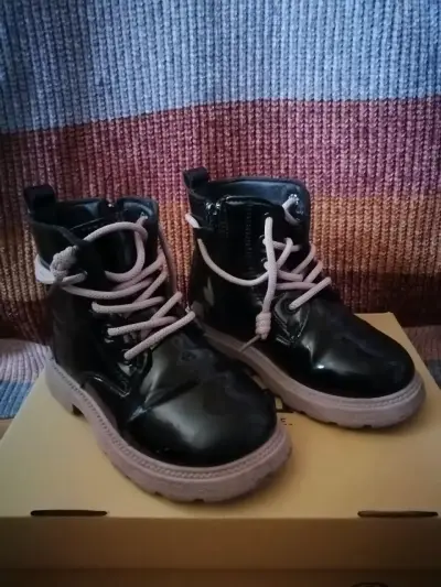 Botines negros para niños - miniatura 1