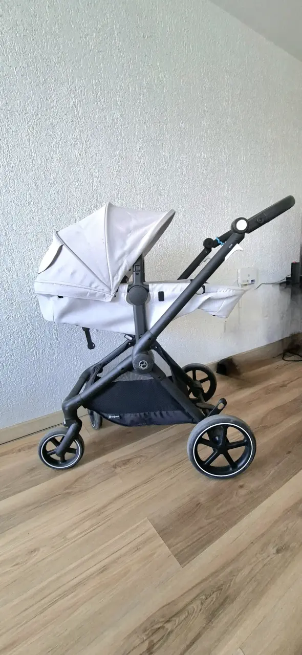 Vendo coche + Silla y Base para auto Cybex - 4