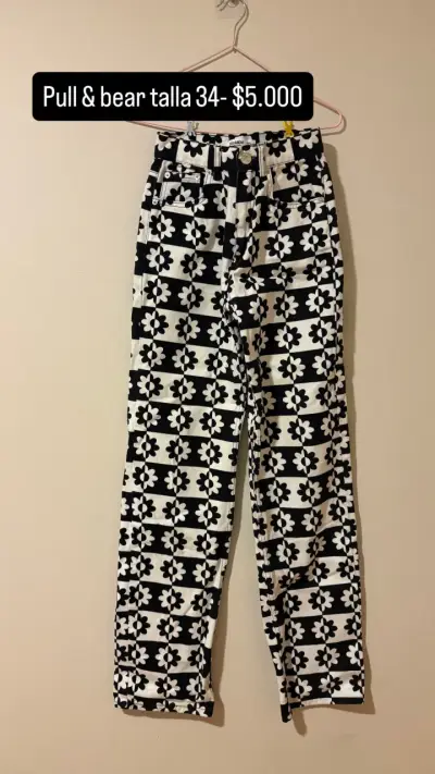 Pantalones Pull & Bear flores - miniatura 1