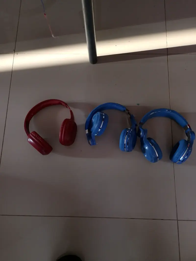 Set de audífonos y secador de pelo - 6
