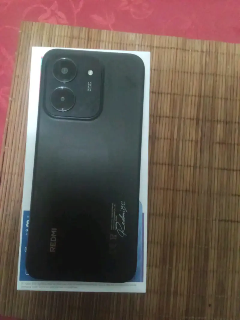 Xiaomi Redmi 15C casi nuevo - 2