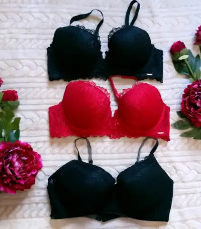 Sostenes de encaje negro y rojo - miniatura 1