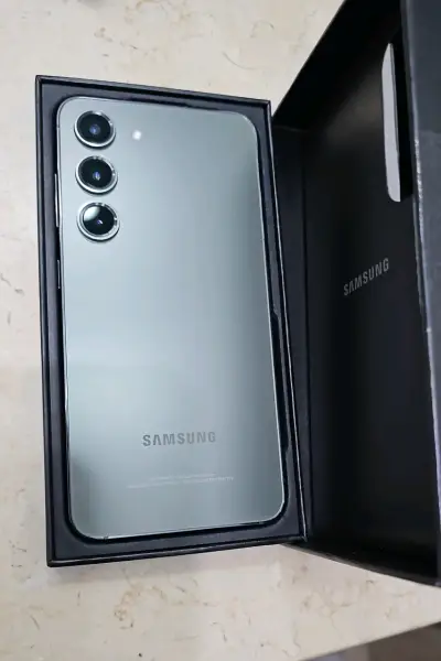 Samsung Galaxy S23 nuevo en caja - miniatura 1