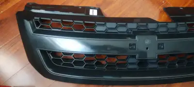 Mascara Chevrolet D Max año 2015-18 sin uso - miniatura 2