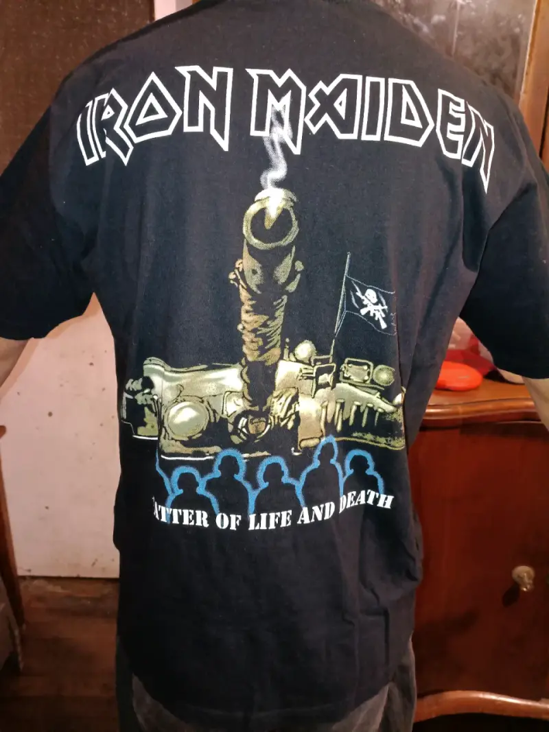 Polera Iron Maiden negra talla S - 3