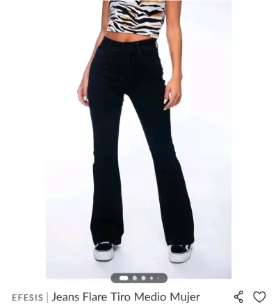 Jeans Flare Tiro Medio Negro - miniatura 1