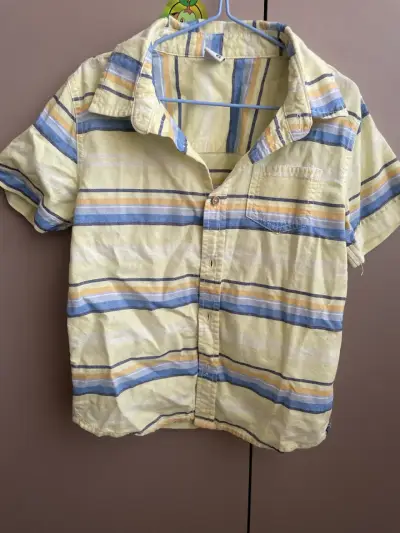Camisa rayada amarilla y azul - miniatura 1