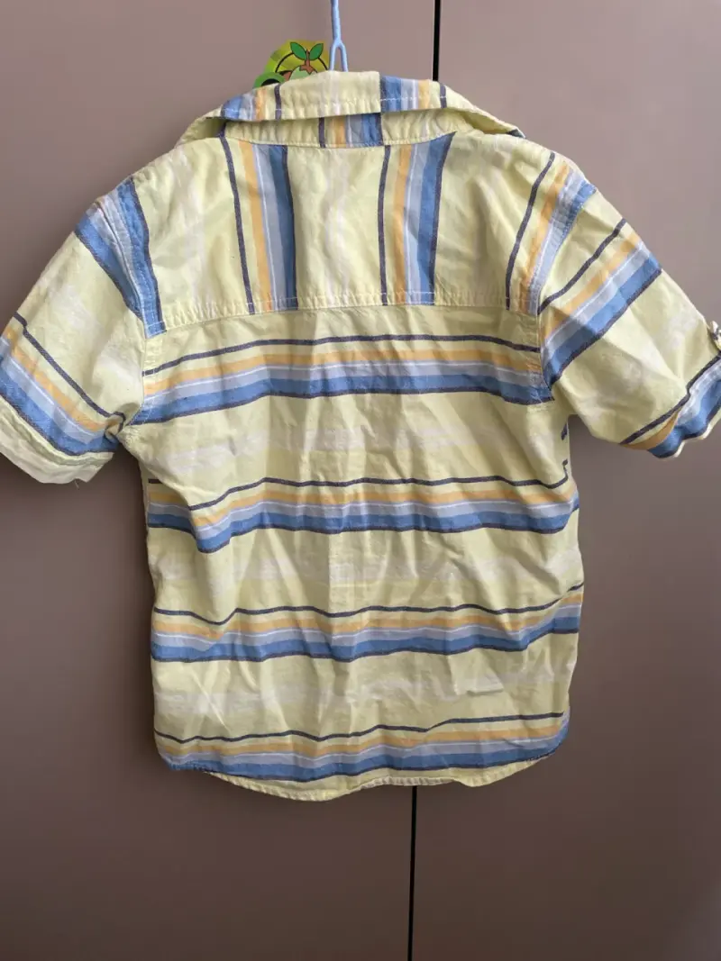 Camisa rayada amarilla y azul - 2