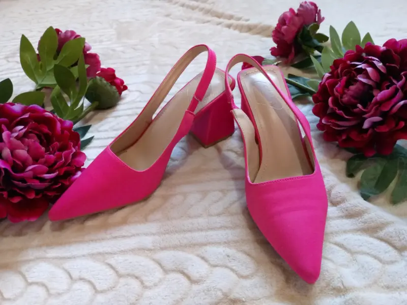 Zapatos fucsia con tacón - 1