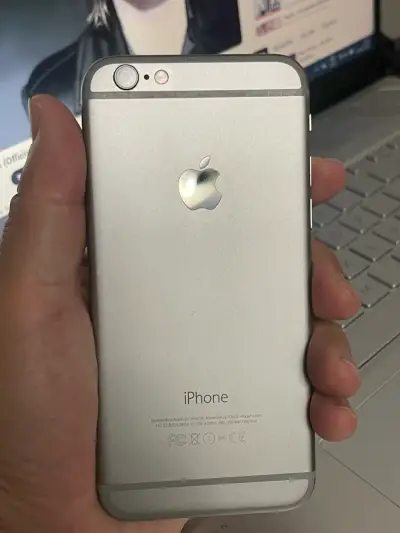 iPhone 6 color plata usado - miniatura 1