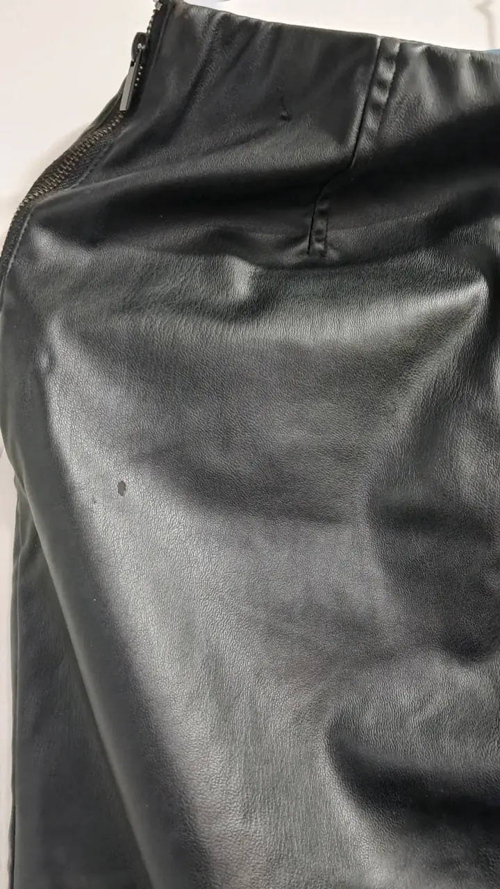 Pantalones de cuero sintético negros - 3
