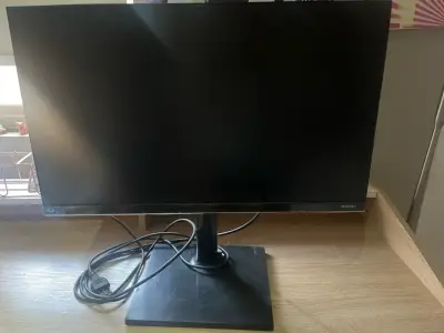 Monitor Samsung LED 24 pulgadas - miniatura 1