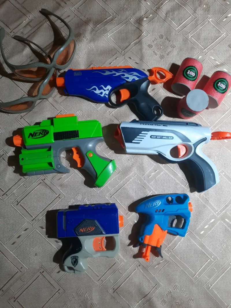 Set de pistolas Nerf variadas
