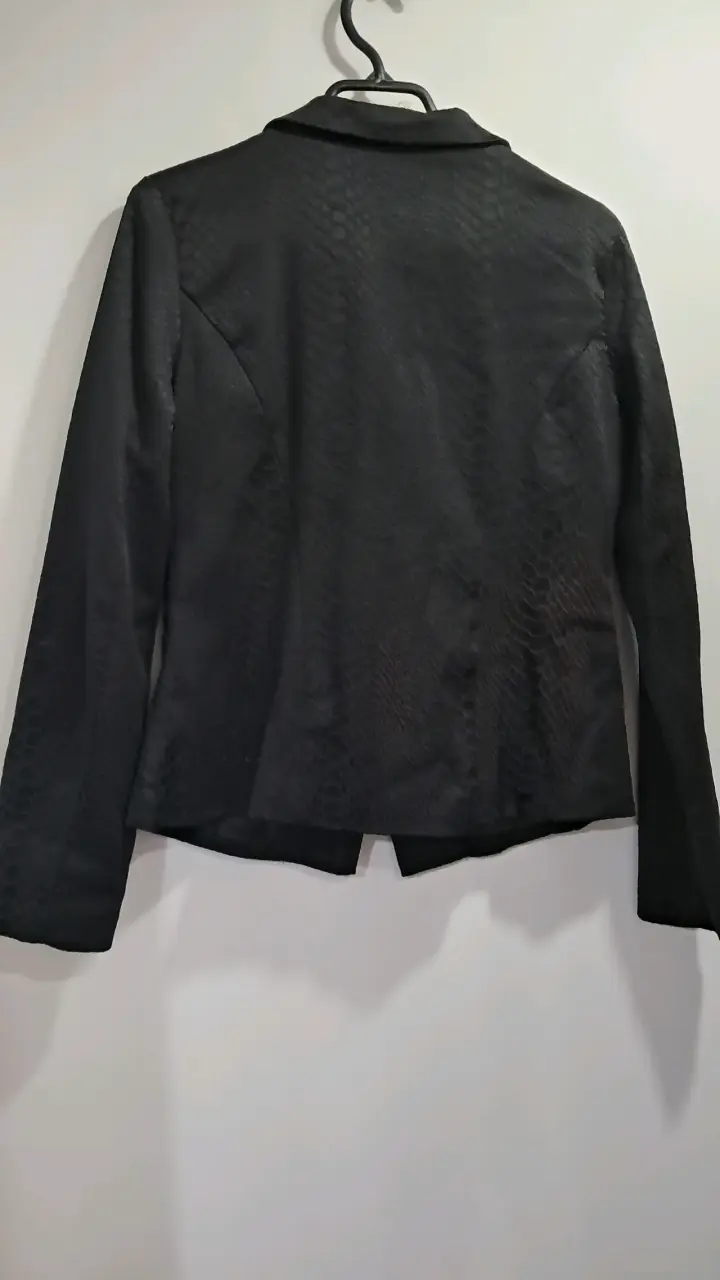 Blazer negro con textura - 2