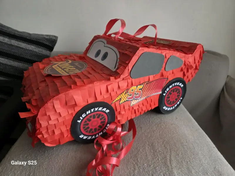 Piñata Cars temática roja - 2