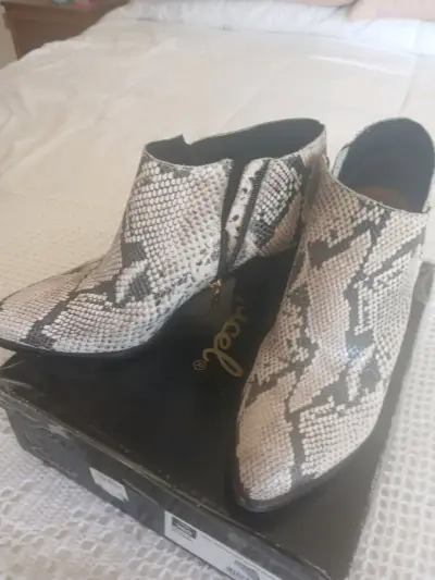 Botines estilo serpiente - miniatura 2