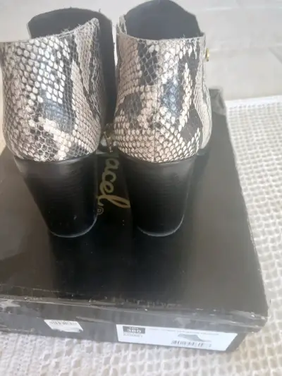 Botines estilo serpiente - miniatura 3