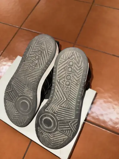 Zapatillas negras Adidas - miniatura 4