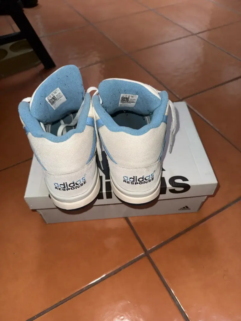 Zapatillas Adidas blancas de caña alta - 3