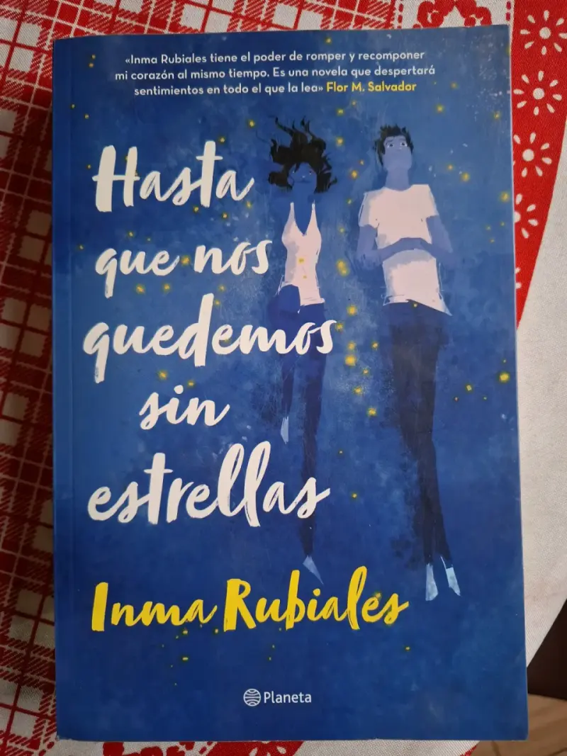 Libro 'Hasta que nos quedemos sin estrellas'