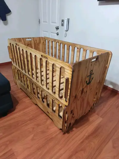 Cuna de madera para bebé - miniatura 2